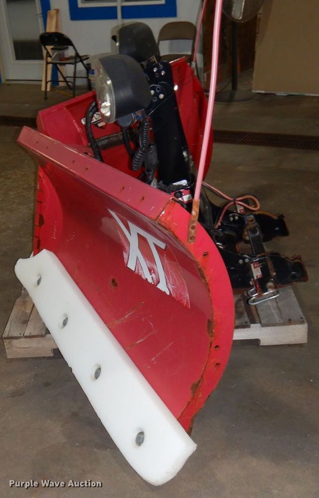 image for item DR0529 The Boss Power-V XT  snow plow