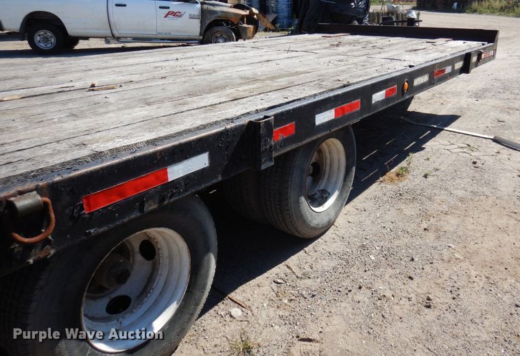 image for item DR0533 1996 Towmaster T20  equipment trailer