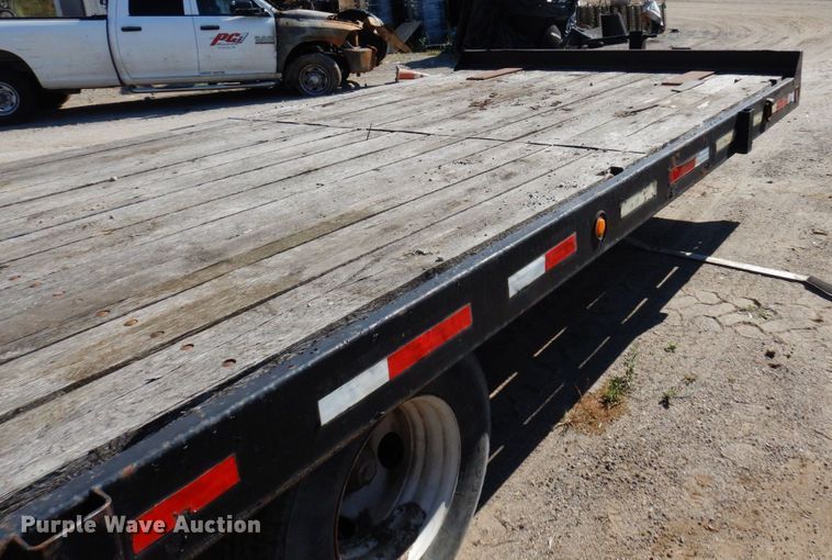 image for item DR0533 1996 Towmaster T20  equipment trailer