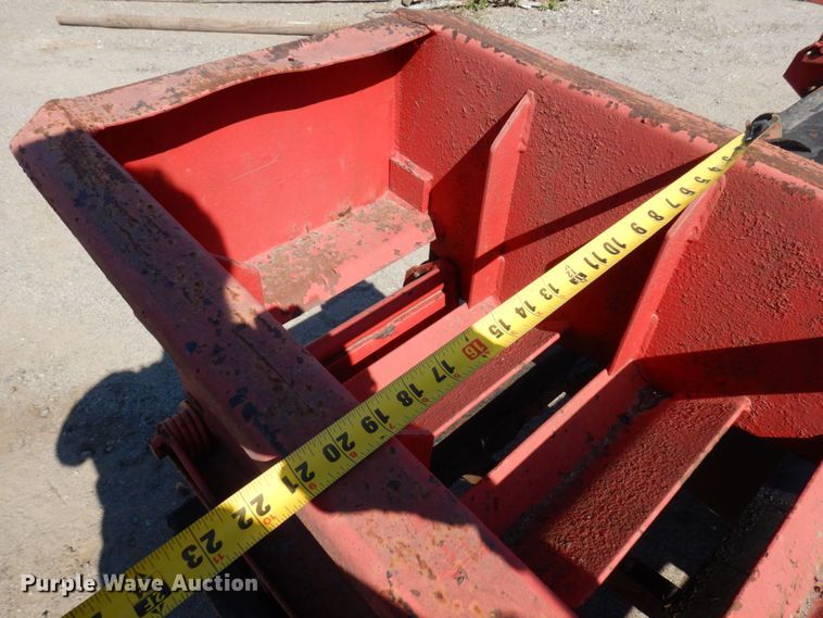 image for item DR0533 1996 Towmaster T20  equipment trailer