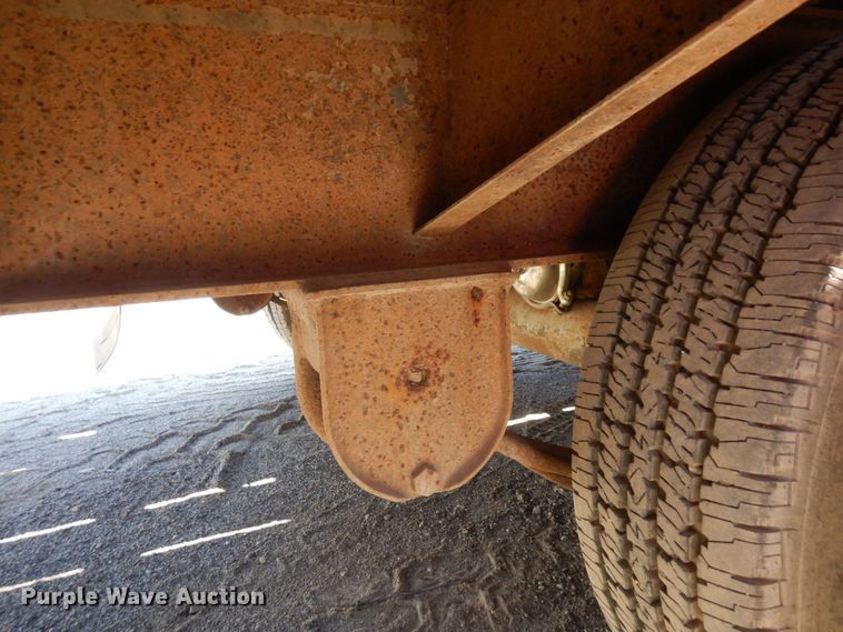 image for item DR0533 1996 Towmaster T20  equipment trailer