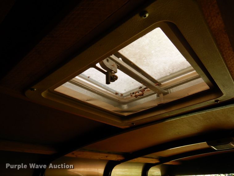 image for item DR0548 1993 United Express Line  enclosed cargo trailer