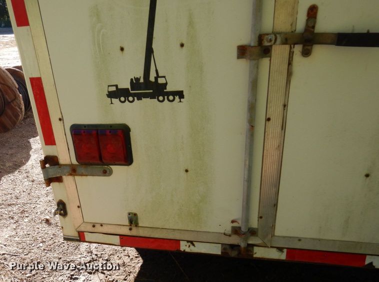image for item DR0548 1993 United Express Line  enclosed cargo trailer