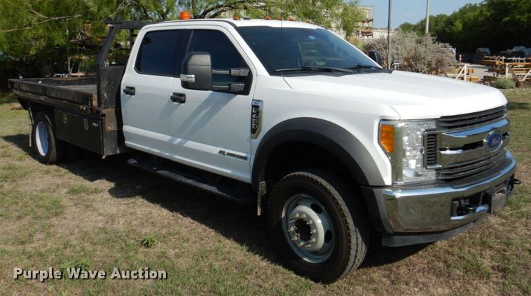 image for item DR2026 2017 Ford F450 Super Duty XLT  Crew Cab flatbed truck