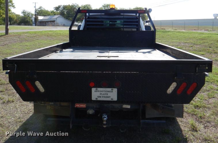 image for item DR2026 2017 Ford F450 Super Duty XLT  Crew Cab flatbed truck