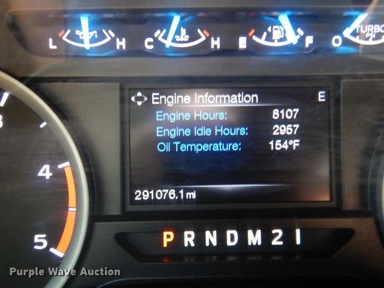 image for item DR2026 2017 Ford F450 Super Duty XLT  Crew Cab flatbed truck