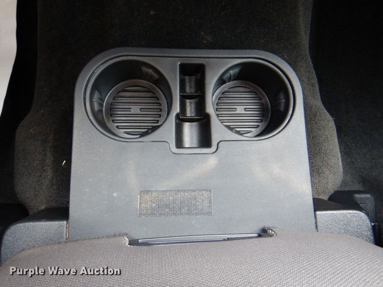 image for item DR2026 2017 Ford F450 Super Duty XLT  Crew Cab flatbed truck