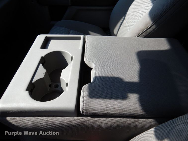 image for item DR2026 2017 Ford F450 Super Duty XLT  Crew Cab flatbed truck