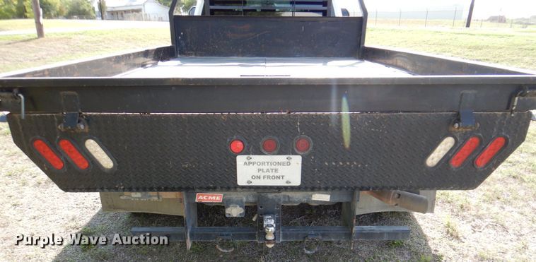 image for item DR2026 2017 Ford F450 Super Duty XLT  Crew Cab flatbed truck