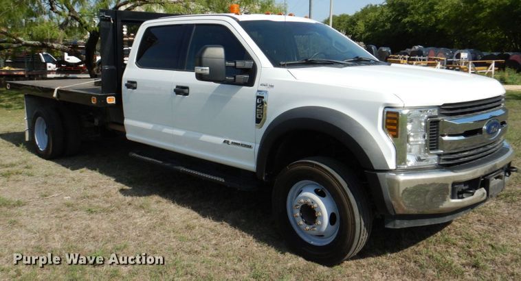 image for item DR2027 2018 Ford F450 Super Duty XLT  Crew Cab flatbed truck