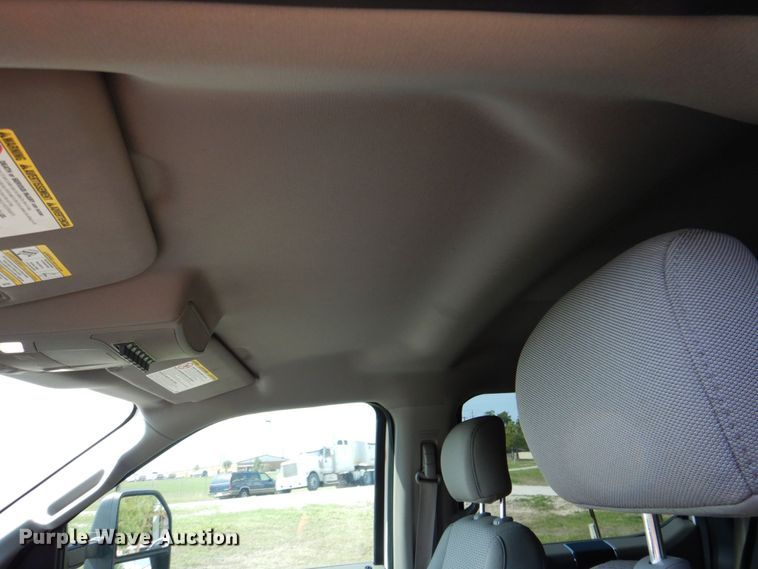 image for item DR2027 2018 Ford F450 Super Duty XLT  Crew Cab flatbed truck