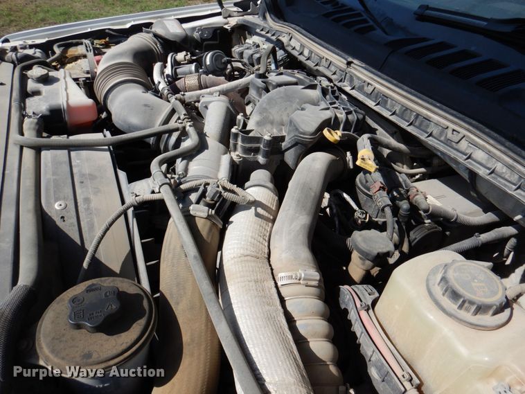 image for item DR2027 2018 Ford F450 Super Duty XLT  Crew Cab flatbed truck