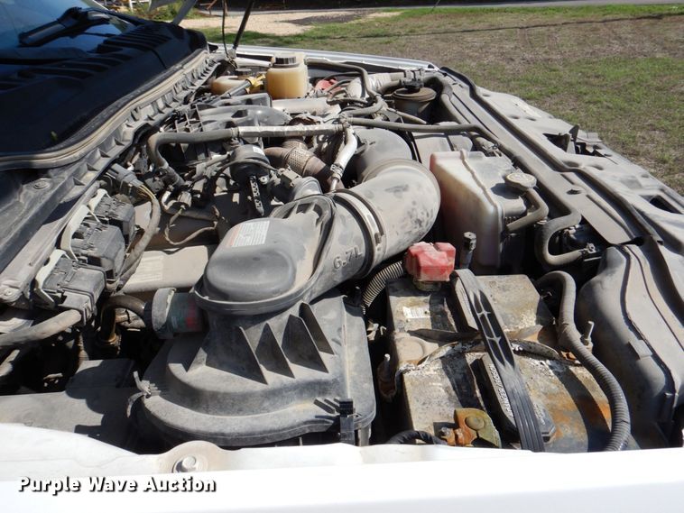 image for item DR2027 2018 Ford F450 Super Duty XLT  Crew Cab flatbed truck