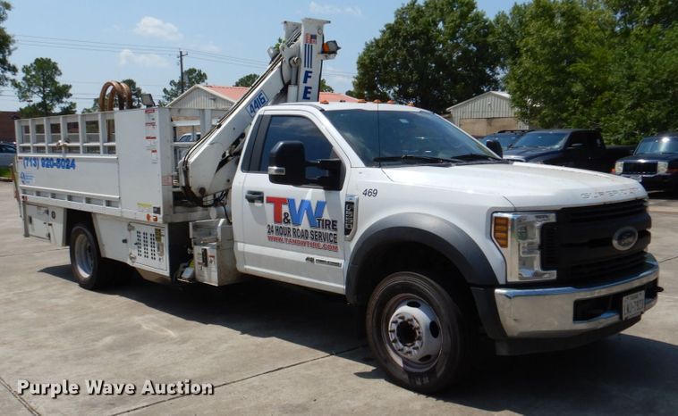 image for item DR2031 2019 Ford F550 Super Duty XL  utility / service truck