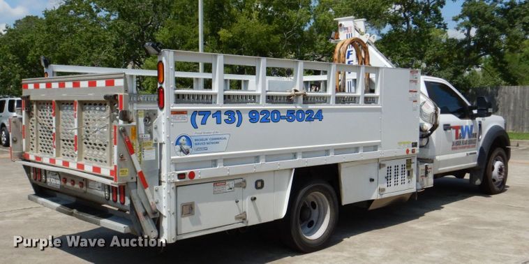 image for item DR2031 2019 Ford F550 Super Duty XL  utility / service truck
