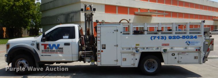 image for item DR2031 2019 Ford F550 Super Duty XL  utility / service truck