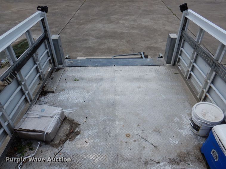 image for item DR2031 2019 Ford F550 Super Duty XL  utility / service truck