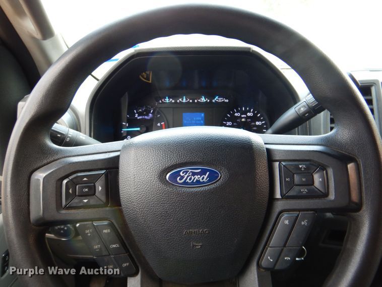 image for item DR2031 2019 Ford F550 Super Duty XL  utility / service truck