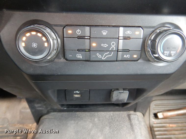 image for item DR2031 2019 Ford F550 Super Duty XL  utility / service truck