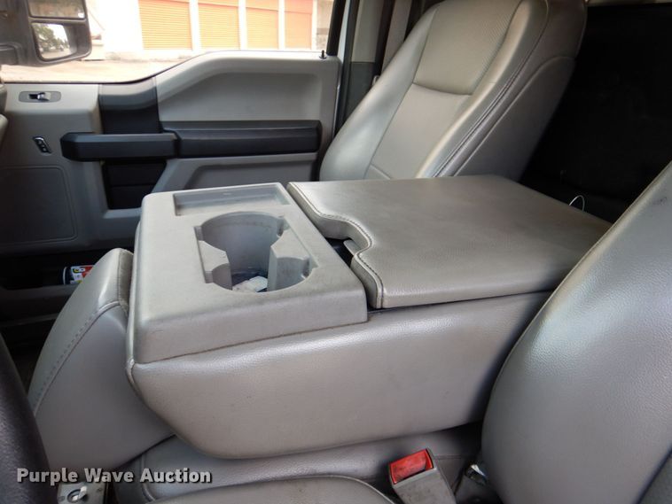 image for item DR2031 2019 Ford F550 Super Duty XL  utility / service truck