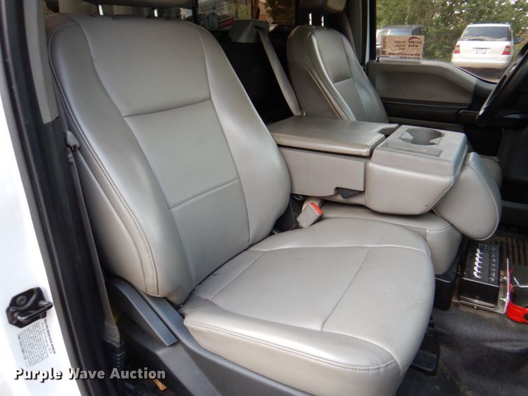 image for item DR2031 2019 Ford F550 Super Duty XL  utility / service truck