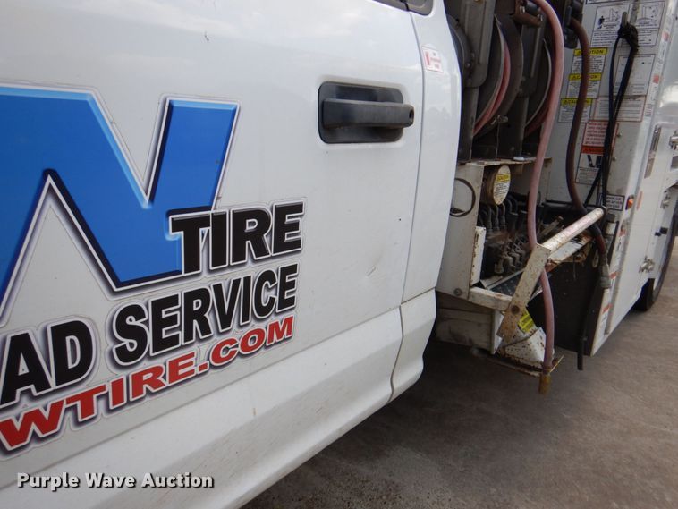 image for item DR2031 2019 Ford F550 Super Duty XL  utility / service truck