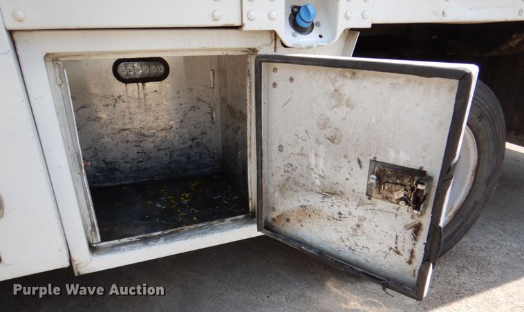 image for item DR2031 2019 Ford F550 Super Duty XL  utility / service truck