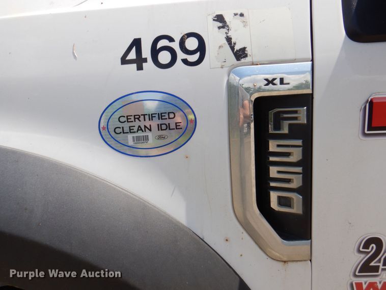 image for item DR2031 2019 Ford F550 Super Duty XL  utility / service truck