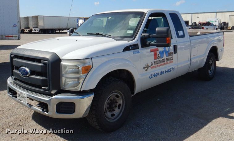 image for item DR2042 2013 Ford F250 Super Duty Lariat  SuperCab pickup truck