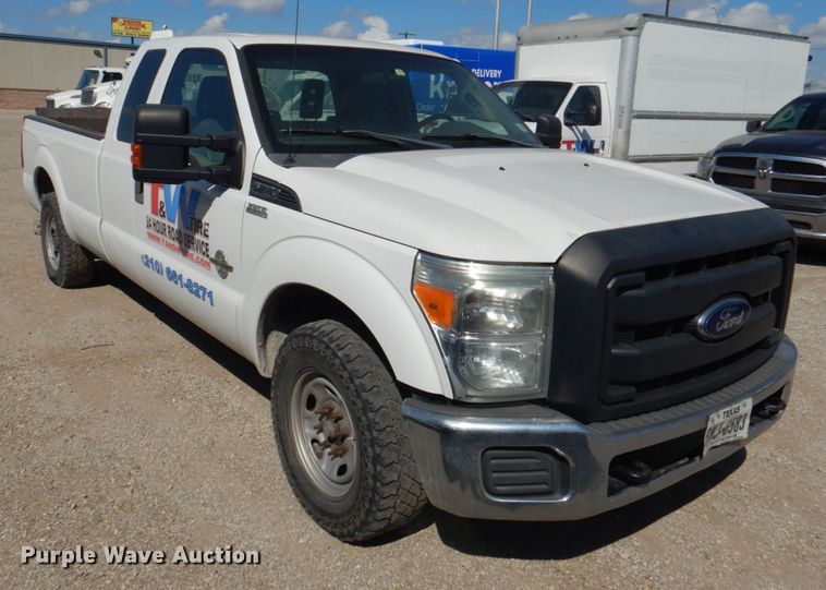 image for item DR2042 2013 Ford F250 Super Duty Lariat  SuperCab pickup truck