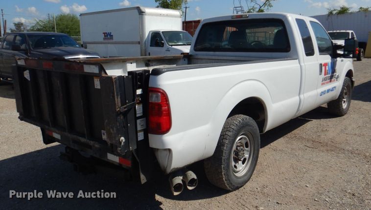 image for item DR2042 2013 Ford F250 Super Duty Lariat  SuperCab pickup truck