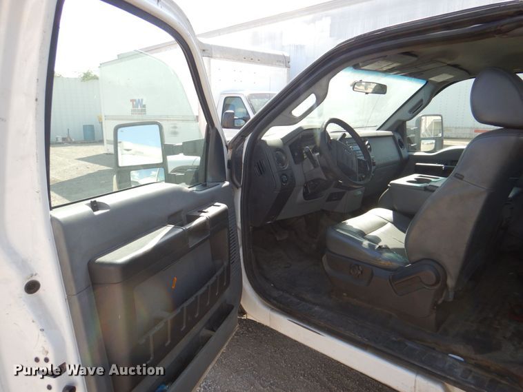 image for item DR2042 2013 Ford F250 Super Duty Lariat  SuperCab pickup truck