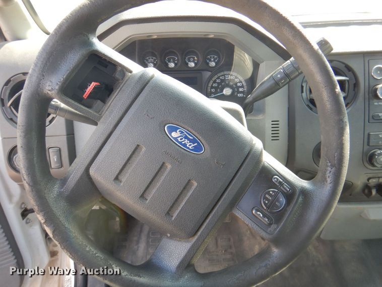 image for item DR2042 2013 Ford F250 Super Duty Lariat  SuperCab pickup truck