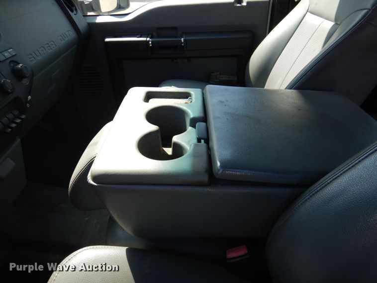 image for item DR2042 2013 Ford F250 Super Duty Lariat  SuperCab pickup truck