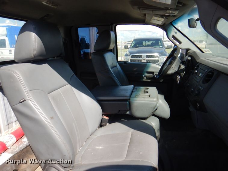 image for item DR2042 2013 Ford F250 Super Duty Lariat  SuperCab pickup truck