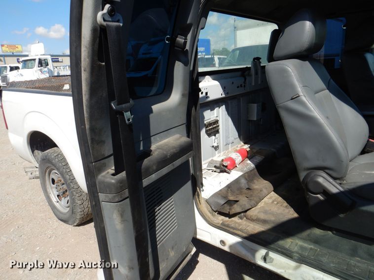 image for item DR2042 2013 Ford F250 Super Duty Lariat  SuperCab pickup truck