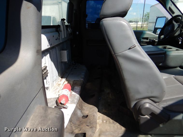 image for item DR2042 2013 Ford F250 Super Duty Lariat  SuperCab pickup truck