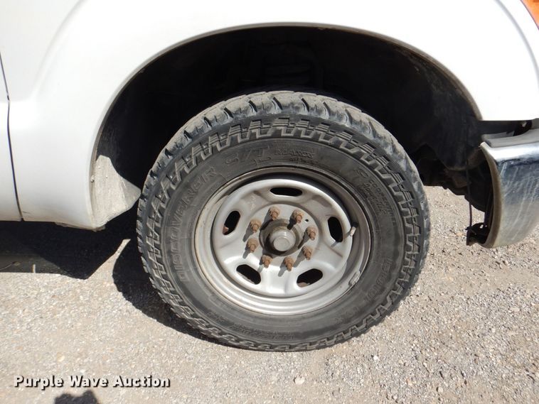 image for item DR2042 2013 Ford F250 Super Duty Lariat  SuperCab pickup truck