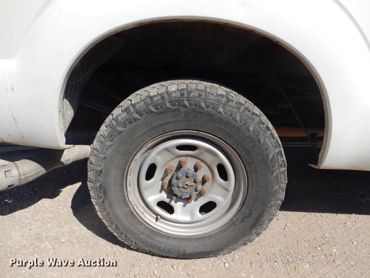 image for item DR2042 2013 Ford F250 Super Duty Lariat  SuperCab pickup truck