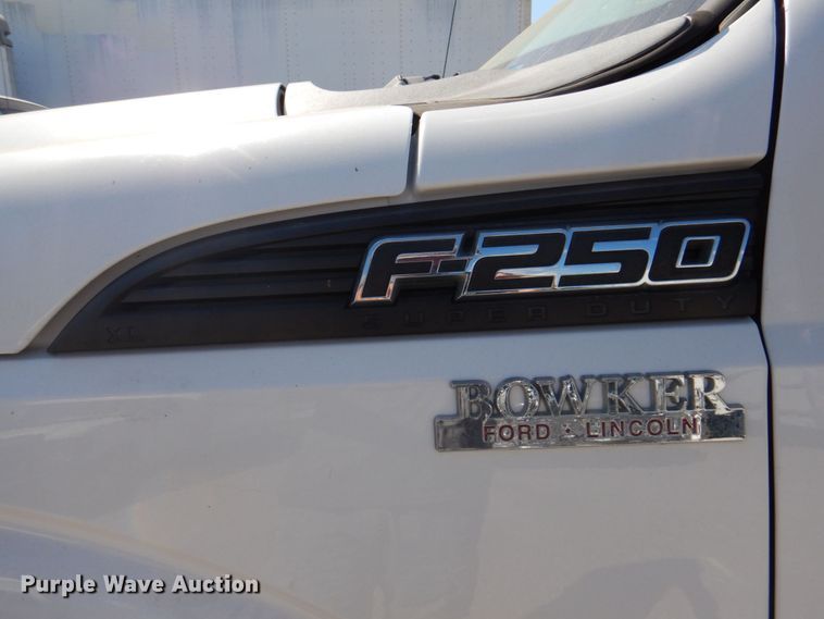 image for item DR2042 2013 Ford F250 Super Duty Lariat  SuperCab pickup truck