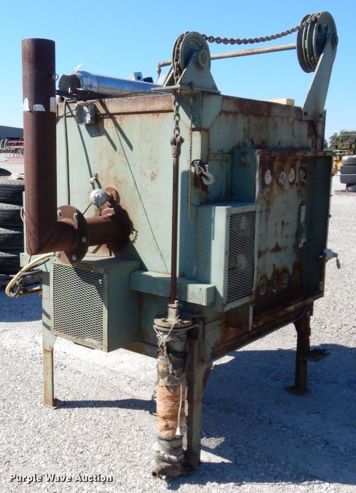 image for item DS1389 Lindberg  heat treating furnace
