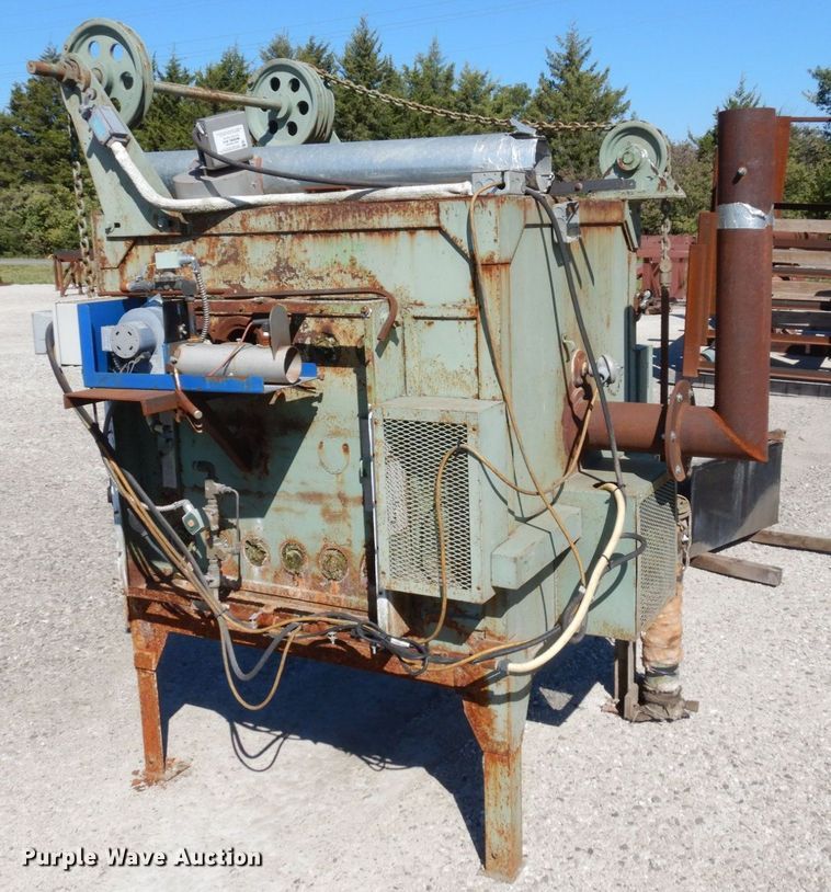 image for item DS1389 Lindberg  heat treating furnace