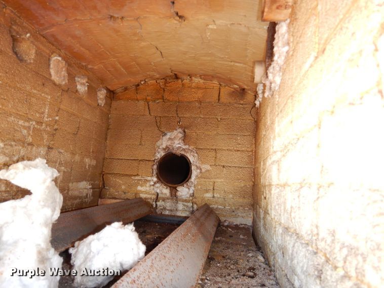 image for item DS1389 Lindberg  heat treating furnace