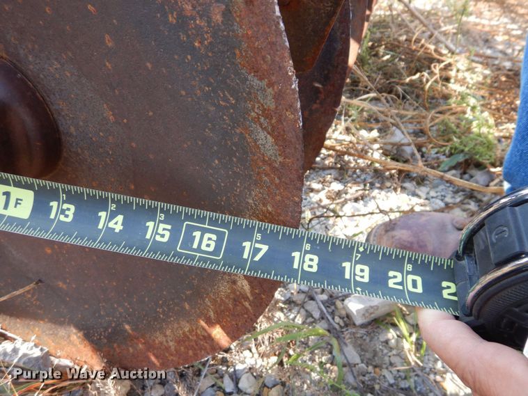 image for item DS1400 John Deere  double off-set disk