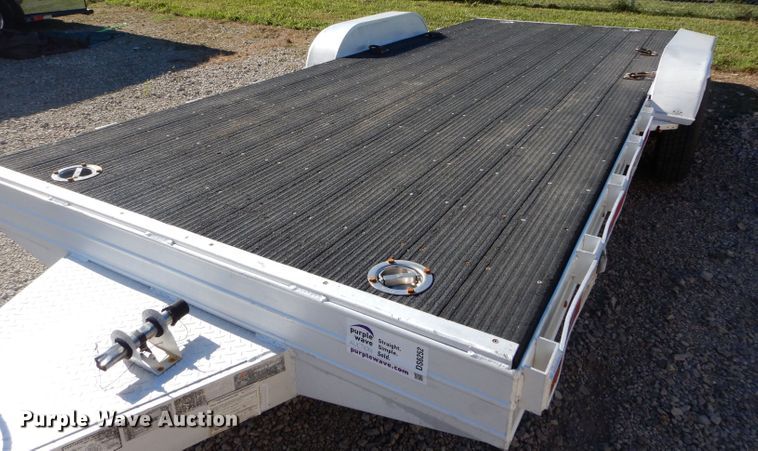 image for item DS6252 2014 Featherlite 3110-0017-STD  Car trailer