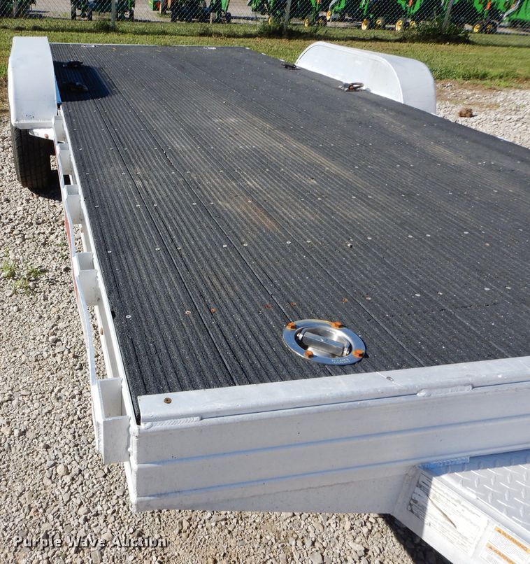 image for item DS6252 2014 Featherlite 3110-0017-STD  Car trailer