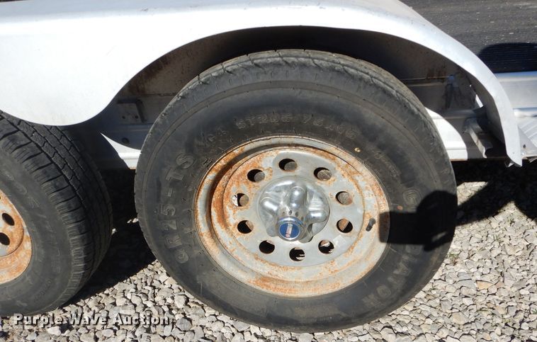 image for item DS6252 2014 Featherlite 3110-0017-STD  Car trailer