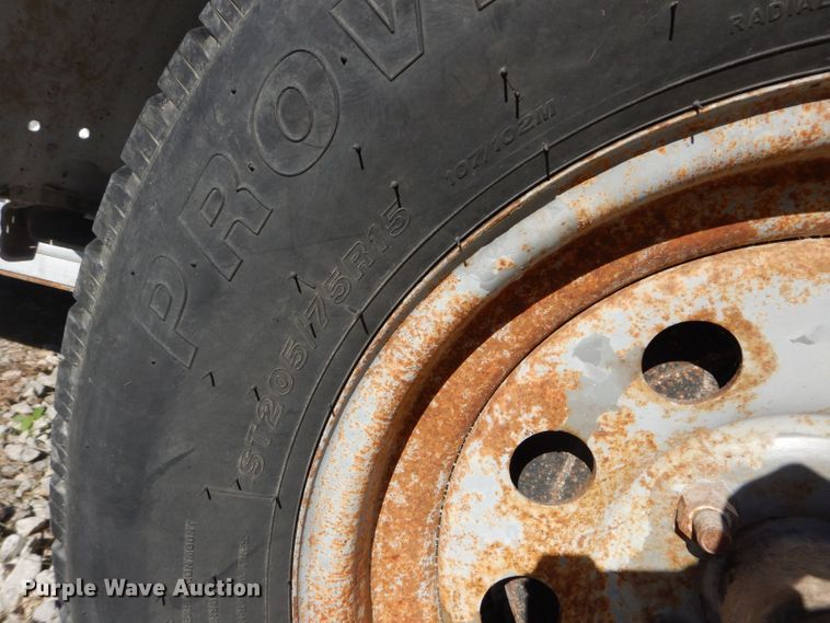 image for item DS6252 2014 Featherlite 3110-0017-STD  Car trailer