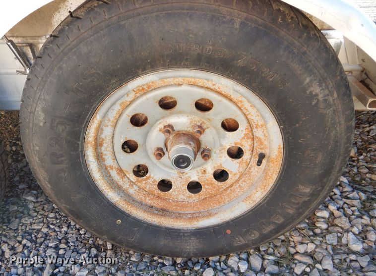 image for item DS6252 2014 Featherlite 3110-0017-STD  Car trailer