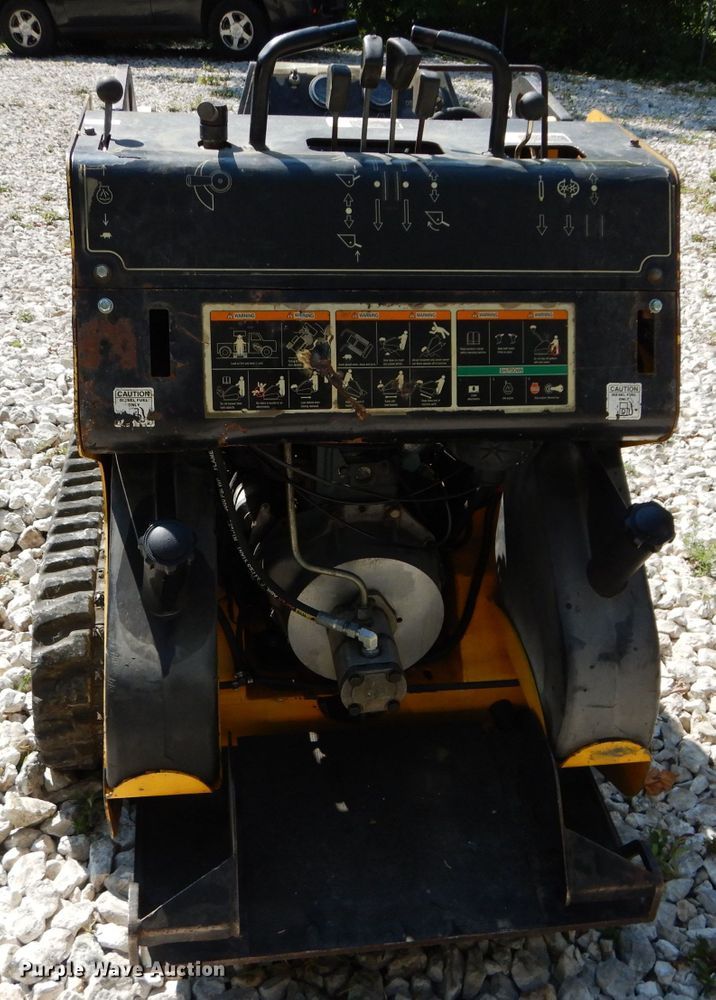 image for item DS6272 2008 Boxer 532DX  compact utility loader